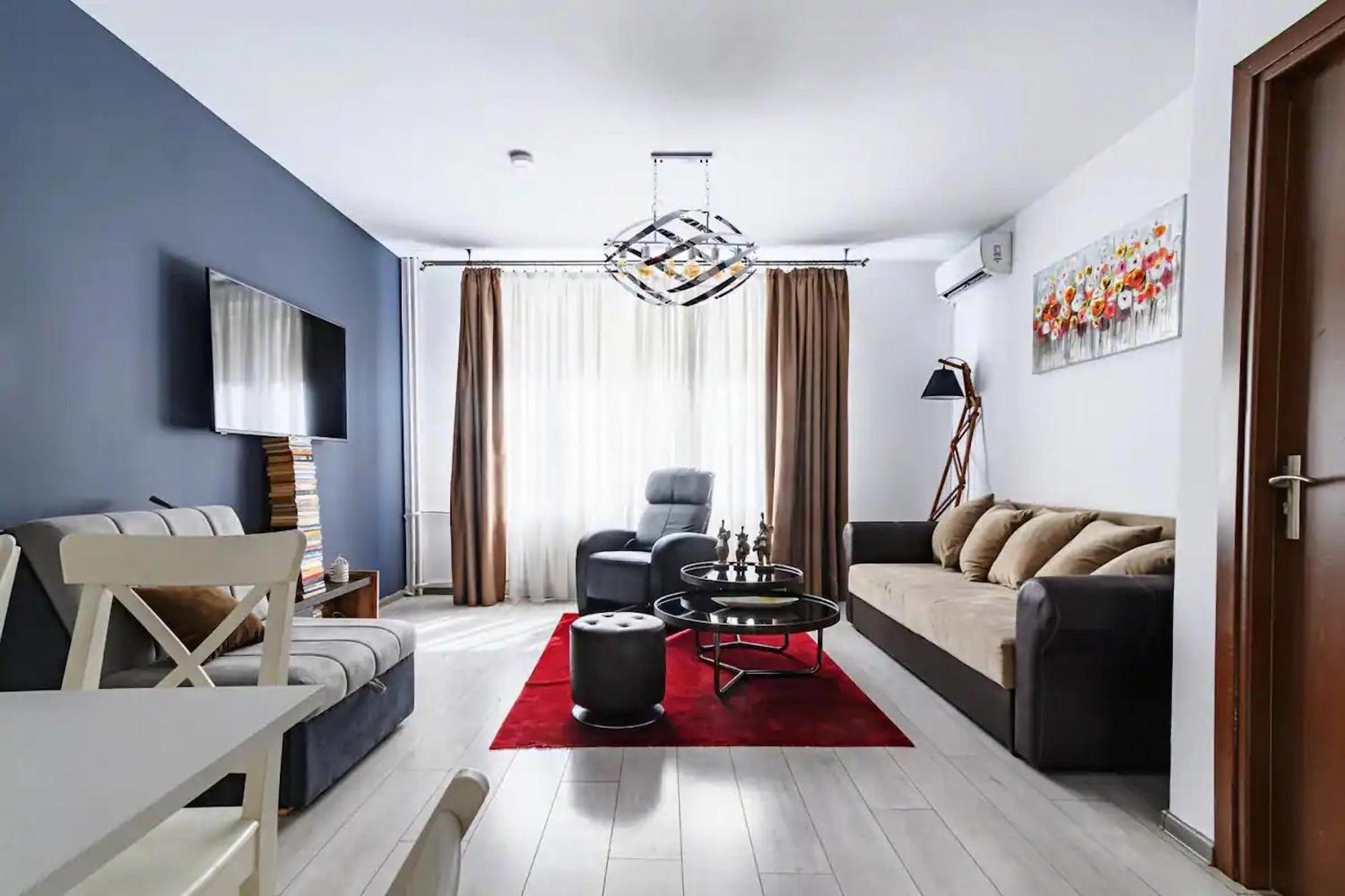 10 Seconds Away From The Main Street, Free Secured Parking Apartment Sofia Luaran gambar