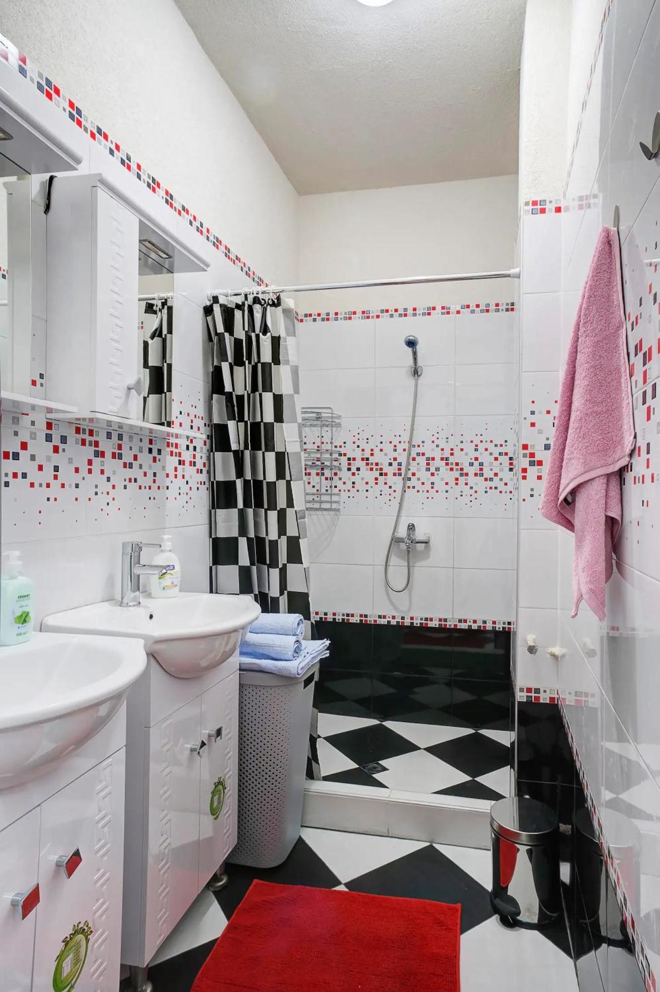10 Seconds Away From The Main Street, Free Secured Parking Apartment Sofia Luaran gambar